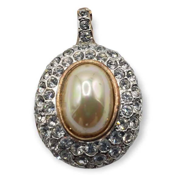 Roman Jewelry - Roman Vintage pendant faux pearl 3 rows of rhinestones gold tone clip closure
